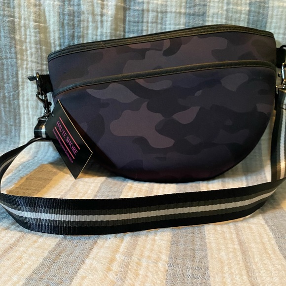 NWT‼️Haute Shore Belt Sling Bag - Picture 2 of 5